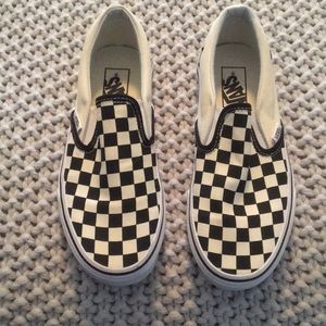 Women’s size 7.5 black vans